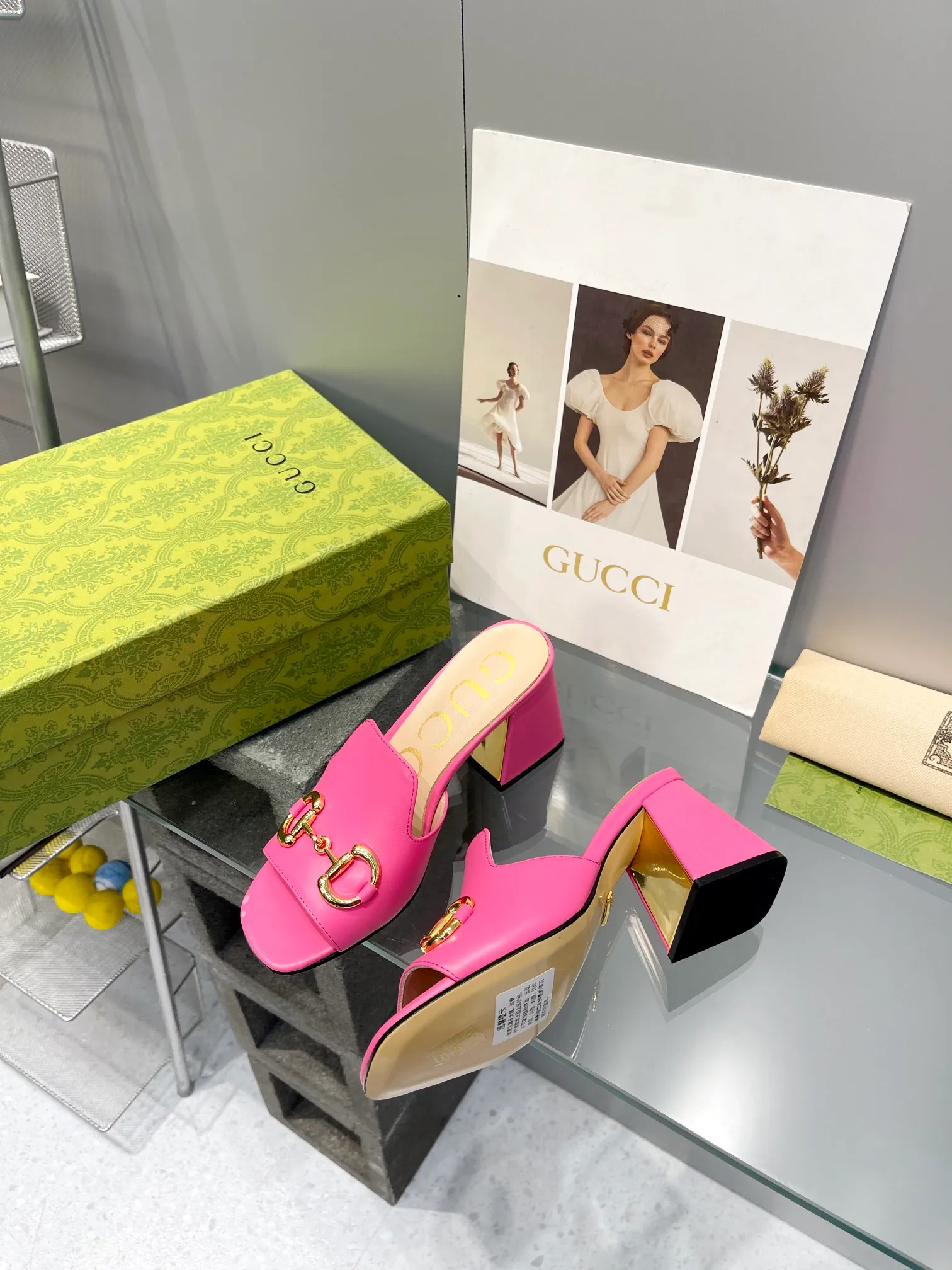 👟👟Ex-factory price 460👟👟 gucci 2024 early spring new thick heel retro shoes with horsebit, Internet celebrity hot sandals, super versatile fashion items. Original 1:1 customized. It is worth mentioning the packaging. This year’s G family’s packaging is really high-end, and the original packaging is presented.  Material: original custom imported oil-waxed ancient soft sheepskin. Lining: high-end customized sheepskin. Italian genuine leather outsole. Heel height: 7.5cm. Heel electroplated gold+covered leather. Size: 34-41 (34, 40, 41 customized)